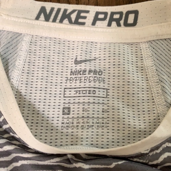 White and gray Nike pro hypercool youth XL tshirt - Picture 3 of 3